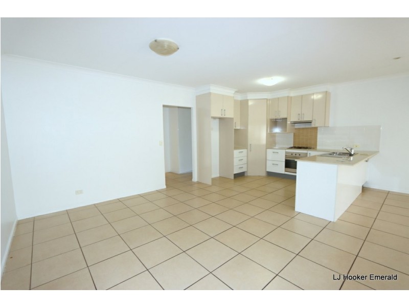 17 Glovar Street, Emerald QLD 4720