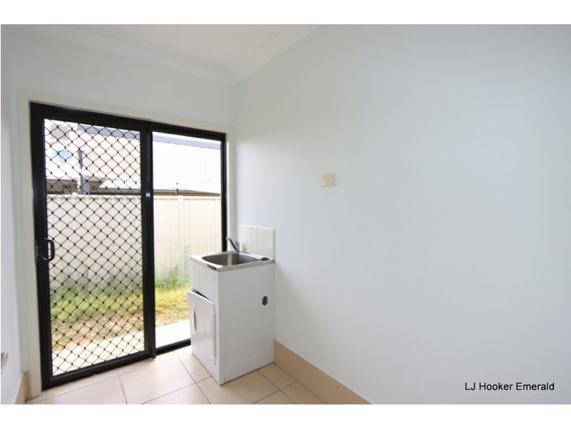17 Glovar Street, Emerald QLD 4720