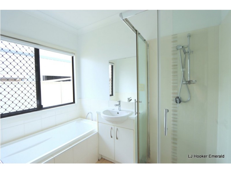 17 Glovar Street, Emerald QLD 4720