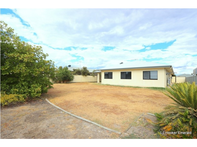 17 Glovar Street, Emerald QLD 4720