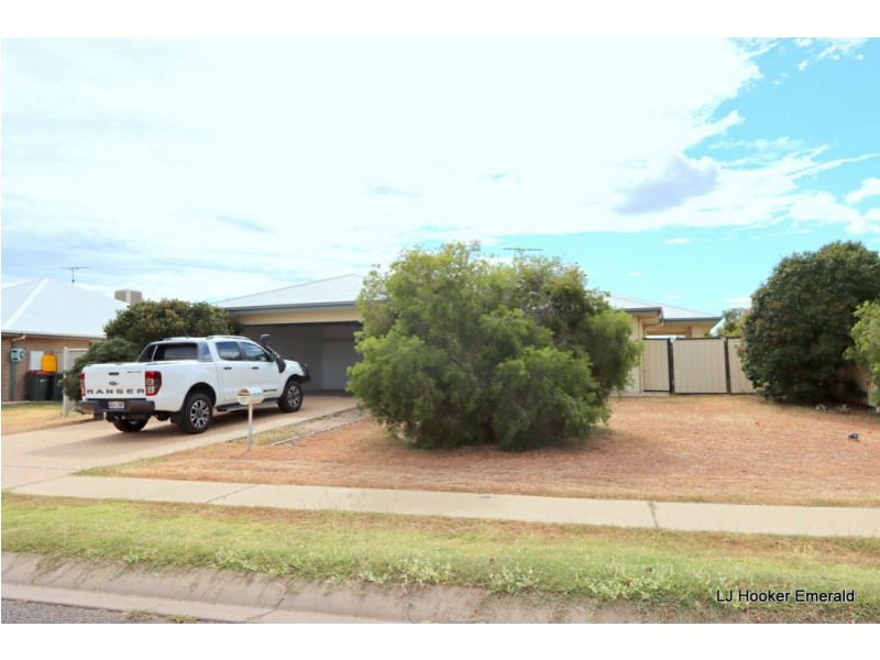 17 Glovar Street, Emerald QLD 4720