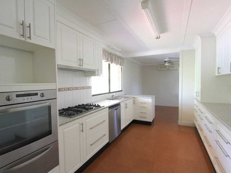 4 Buchholz Place, Emerald QLD 4720