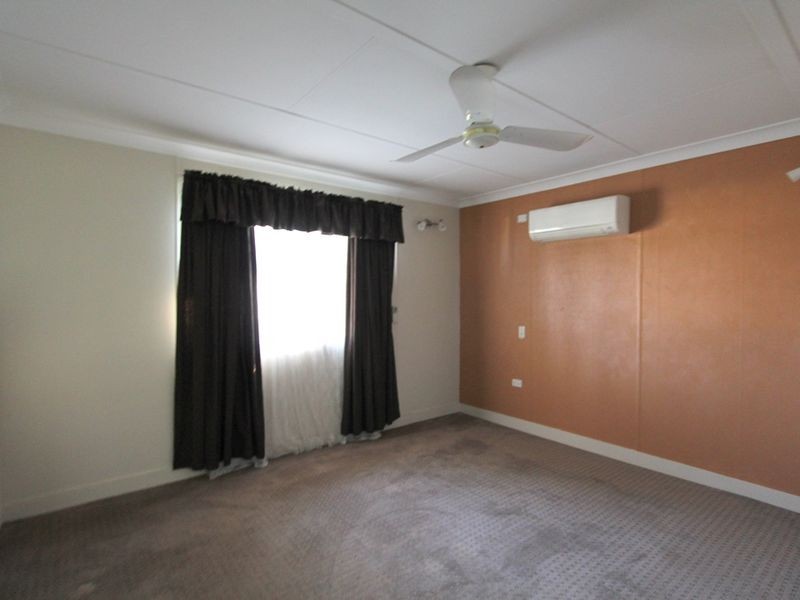 4 Buchholz Place, Emerald QLD 4720