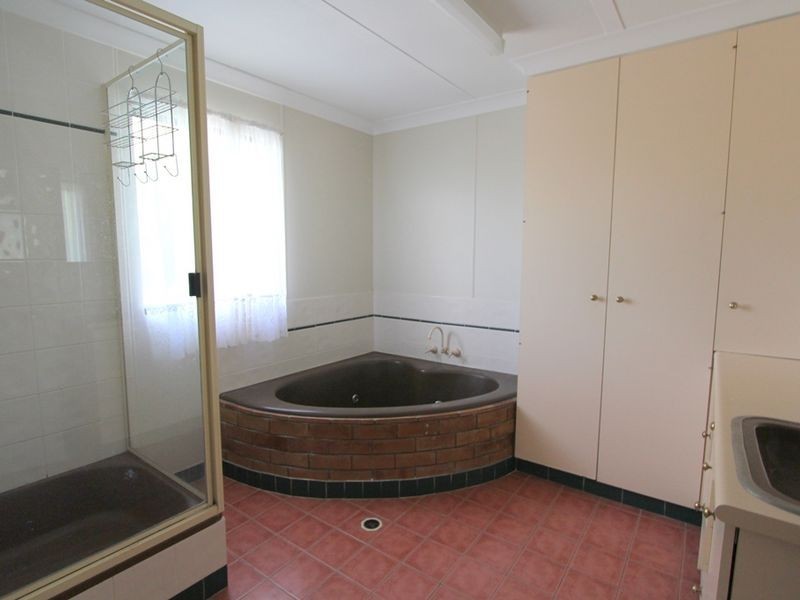 4 Buchholz Place, Emerald QLD 4720