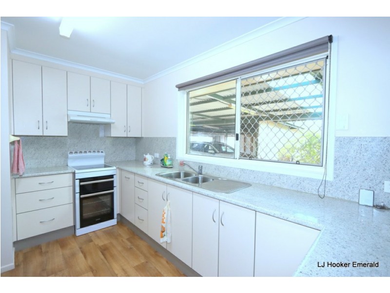 10 Batavia Court, Emerald QLD 4720