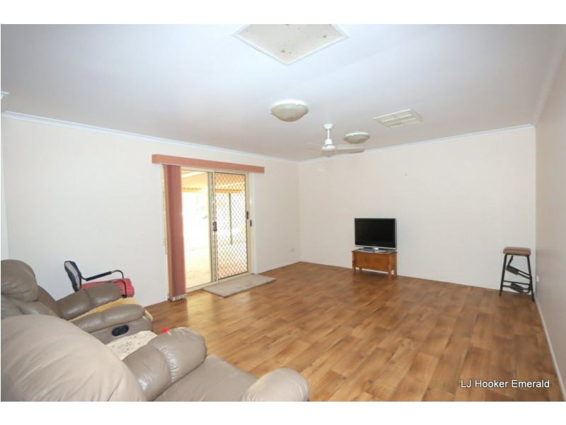 10 Batavia Court, Emerald QLD 4720