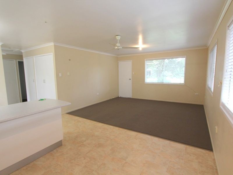 2/99 Opal St, Emerald QLD 4720