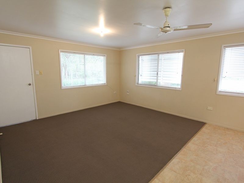 2/99 Opal St, Emerald QLD 4720