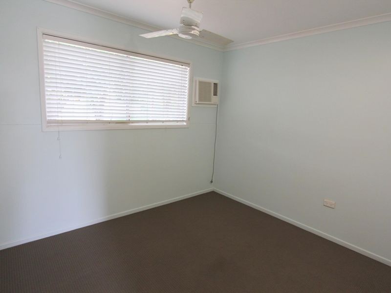 2/99 Opal St, Emerald QLD 4720