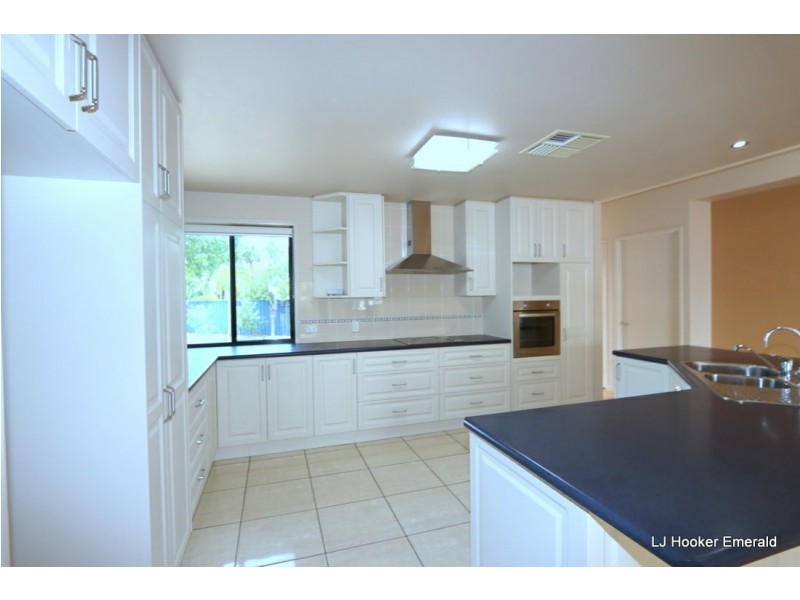 17-19 Dodd Drive, Emerald QLD 4720