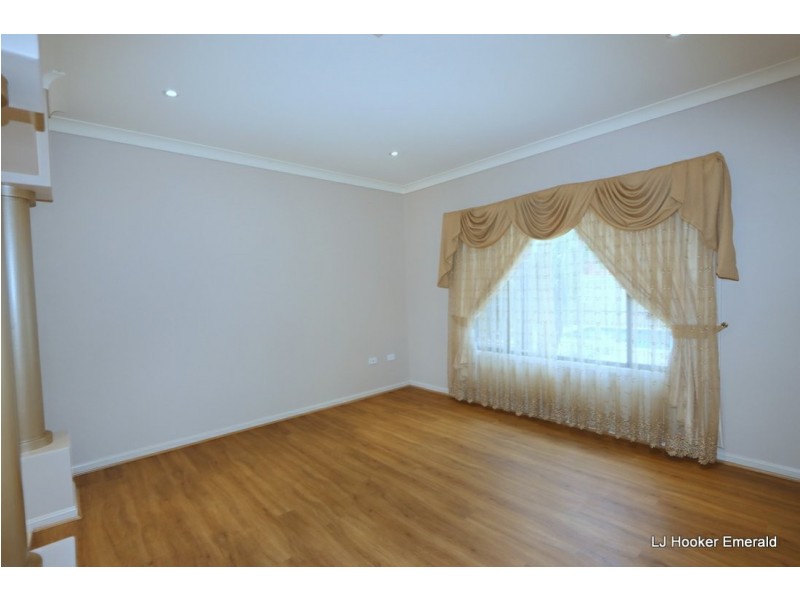 17-19 Dodd Drive, Emerald QLD 4720
