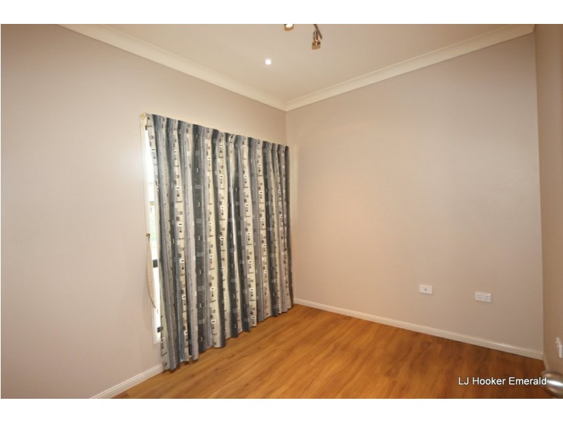 17-19 Dodd Drive, Emerald QLD 4720