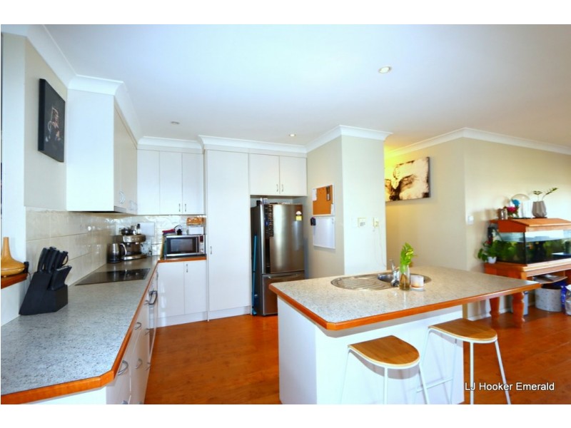 3 Cowan Crescent, Emerald QLD 4720