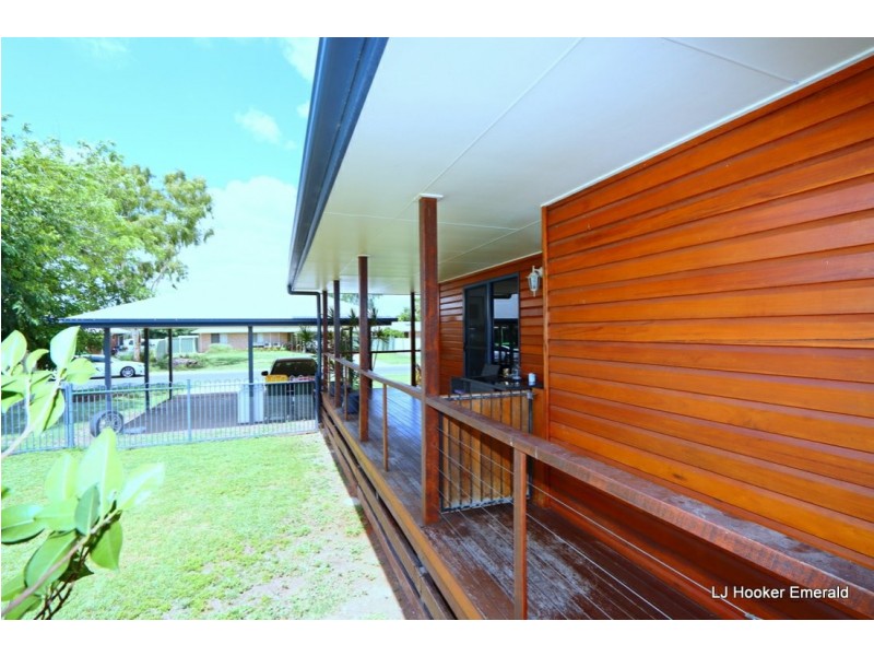 3 Cowan Crescent, Emerald QLD 4720