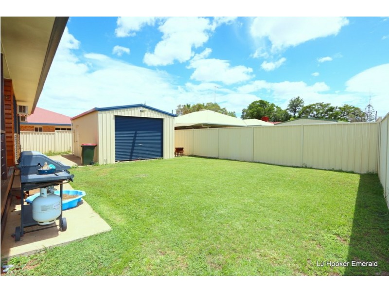 3 Cowan Crescent, Emerald QLD 4720