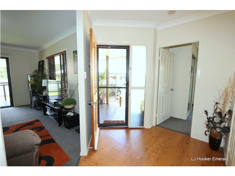 3 Cowan Crescent, Emerald QLD 4720