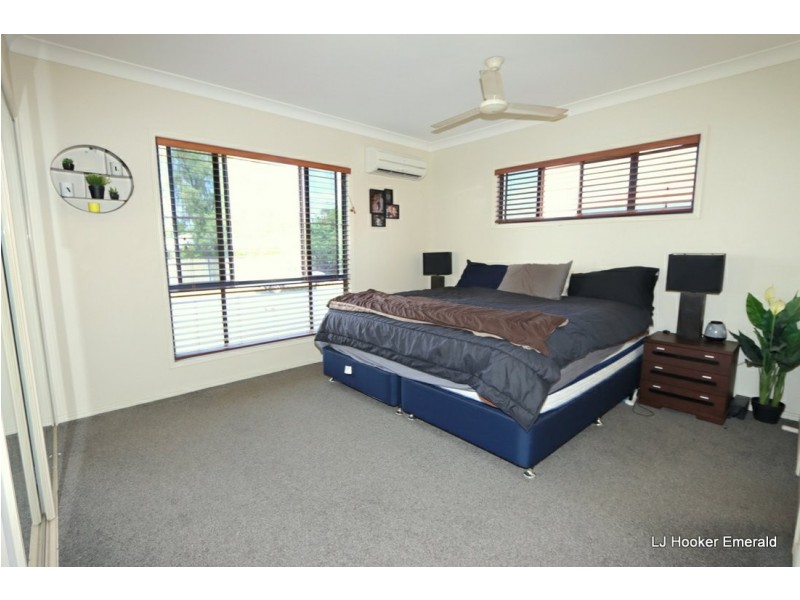 3 Cowan Crescent, Emerald QLD 4720