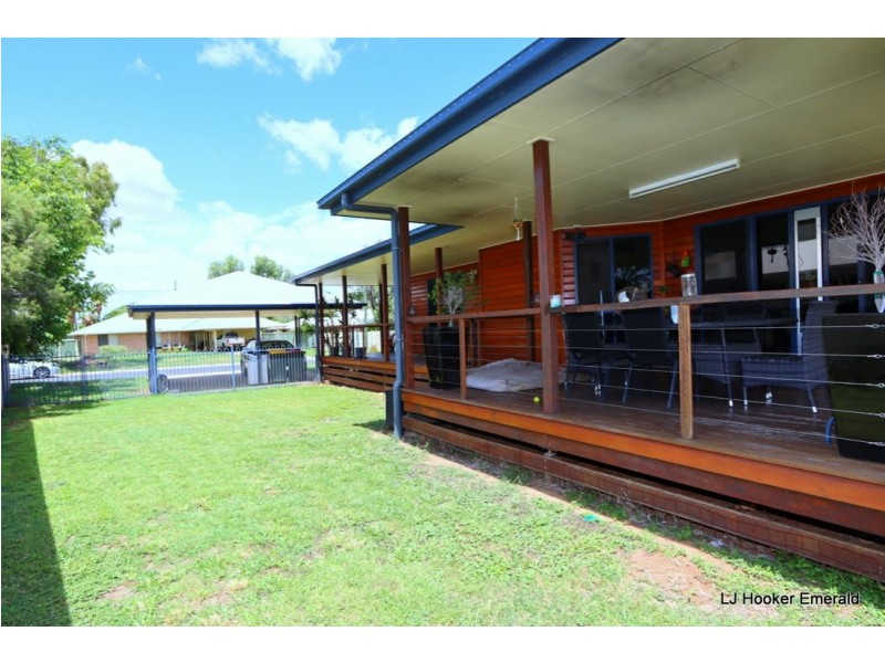 3 Cowan Crescent, Emerald QLD 4720