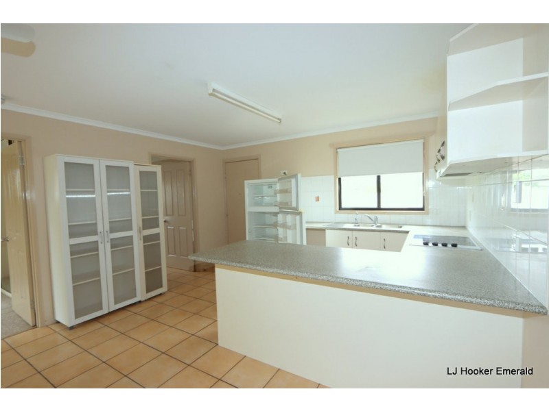 105 Harris Street, Emerald QLD 4720