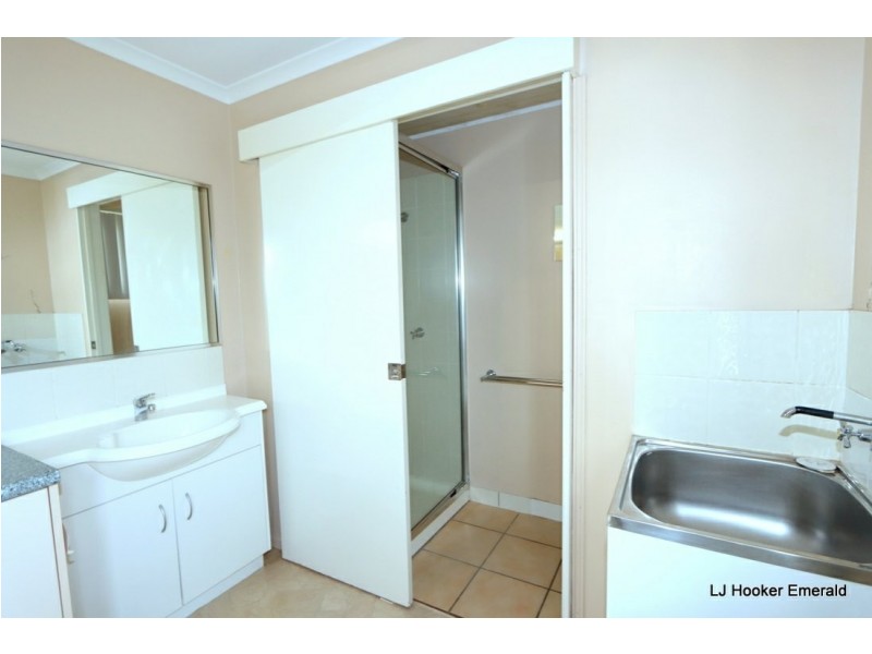 105 Harris Street, Emerald QLD 4720