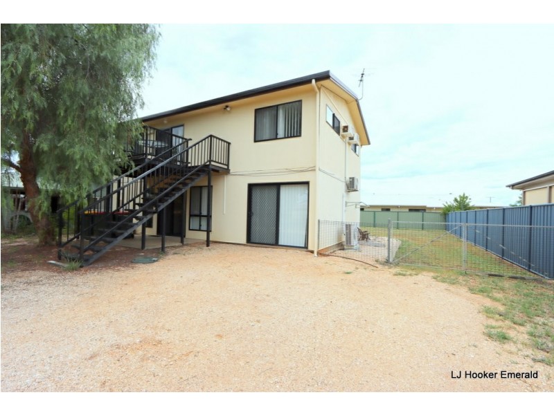 105 Harris Street, Emerald QLD 4720