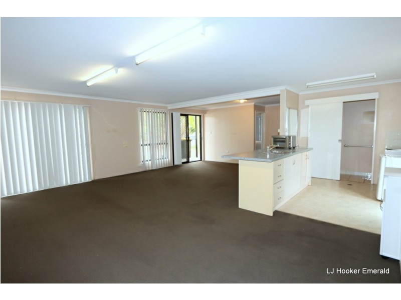 105 Harris Street, Emerald QLD 4720