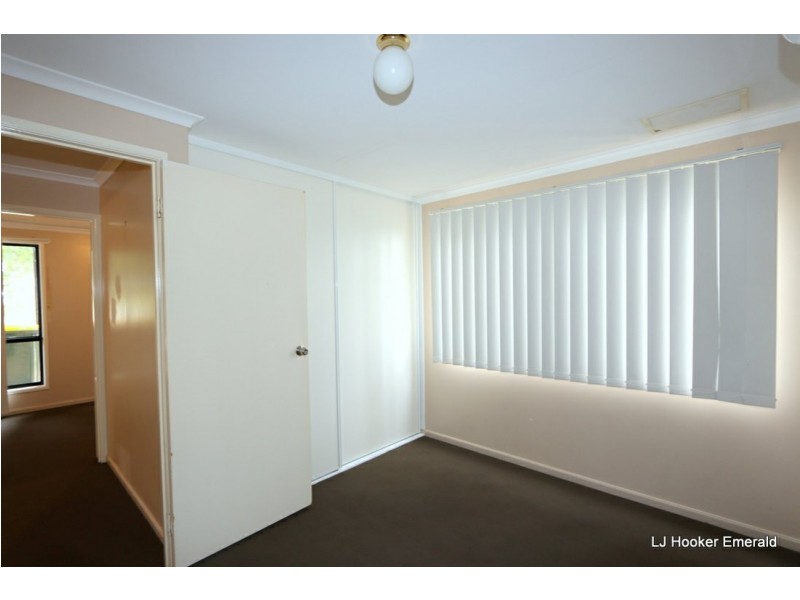 105 Harris Street, Emerald QLD 4720