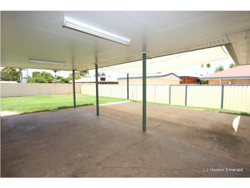 36 Crinum Crescent, Emerald QLD 4720