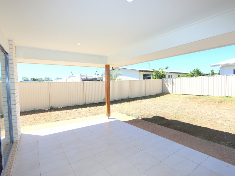 50 Canterbury Road, Emerald QLD 4720