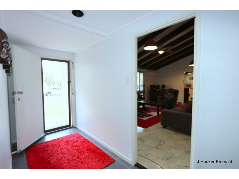 71 Dundas St, Emerald QLD 4720