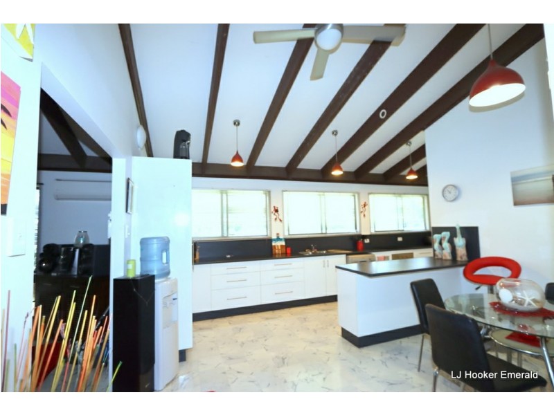 71 Dundas St, Emerald QLD 4720