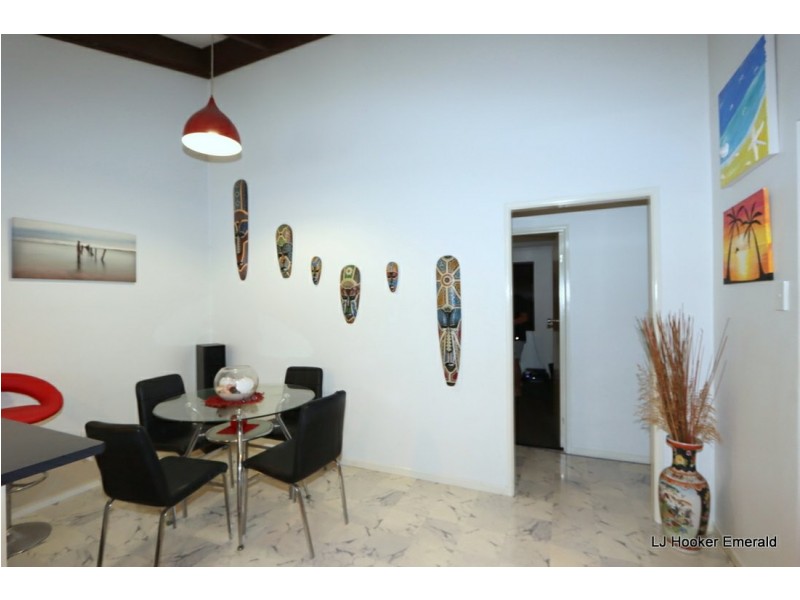 71 Dundas St, Emerald QLD 4720