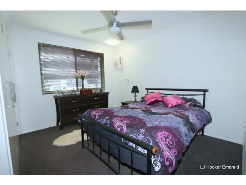 71 Dundas St, Emerald QLD 4720