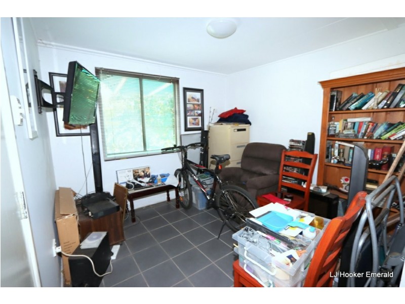 71 Dundas St, Emerald QLD 4720