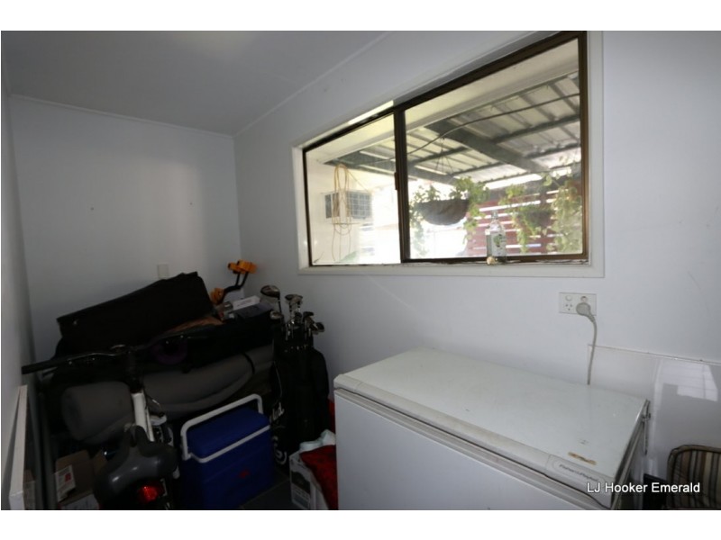 71 Dundas St, Emerald QLD 4720