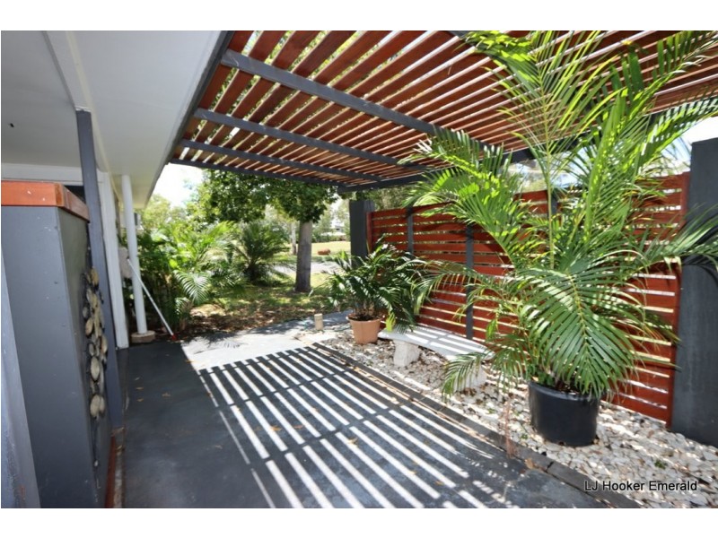 71 Dundas St, Emerald QLD 4720