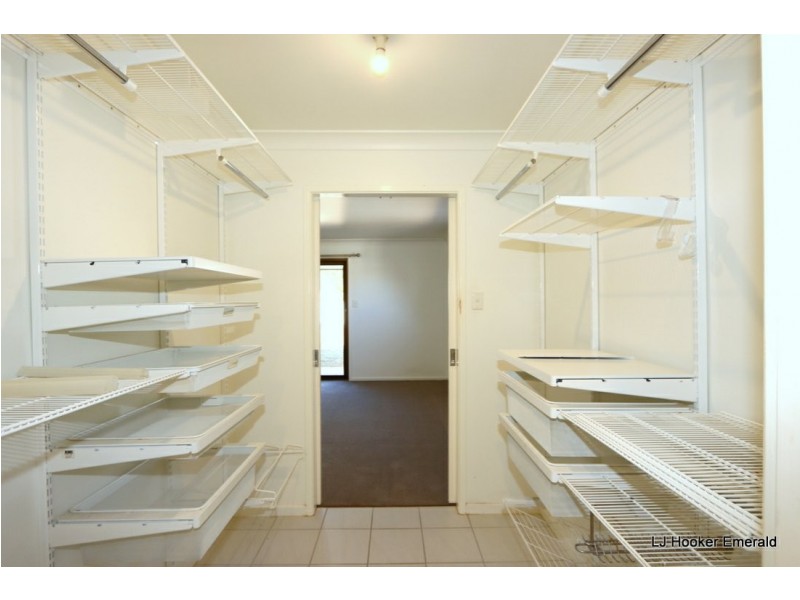 4 Green Grove, Emerald QLD 4720