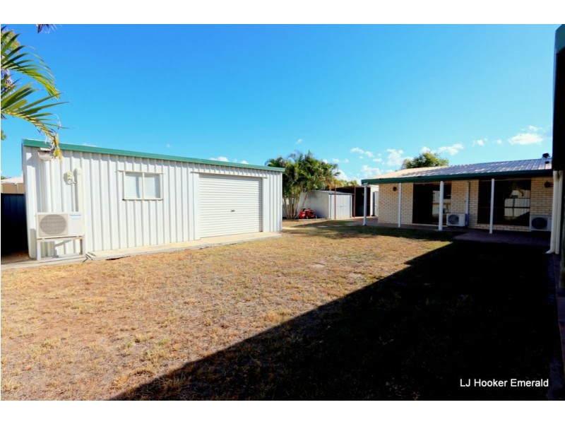 4 Green Grove, Emerald QLD 4720