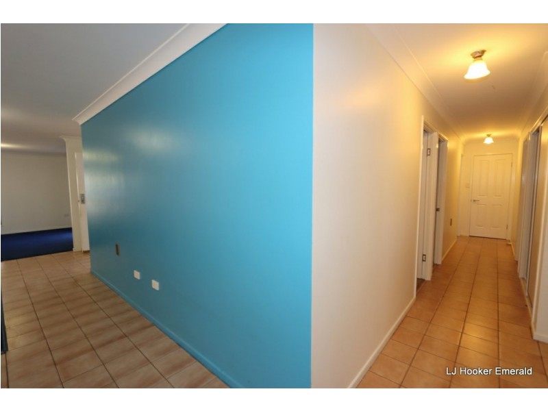 4 Green Grove, Emerald QLD 4720