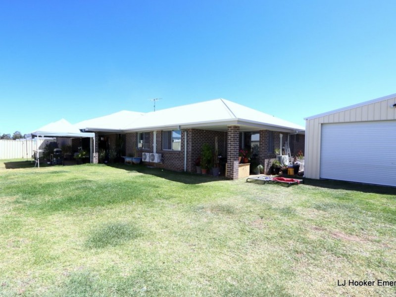 14 Lakeside Drive, Emerald QLD 4720