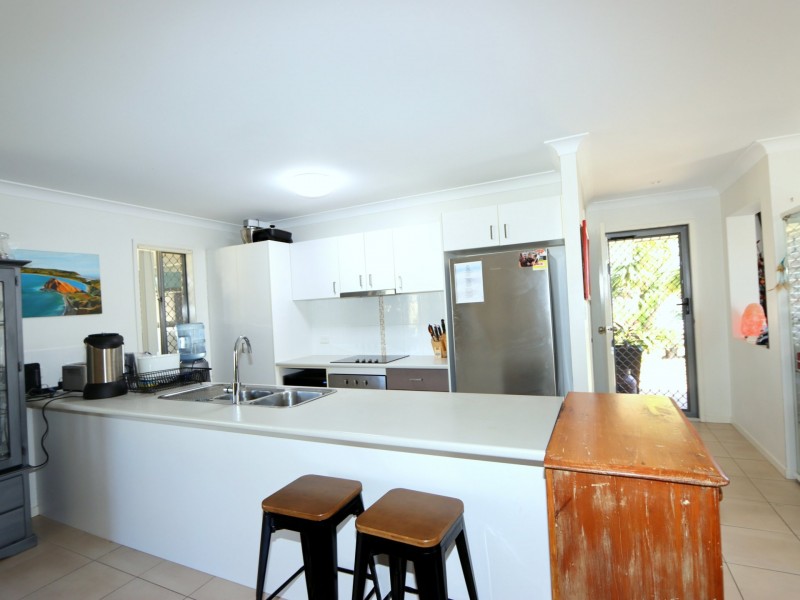 14 Lakeside Drive, Emerald QLD 4720