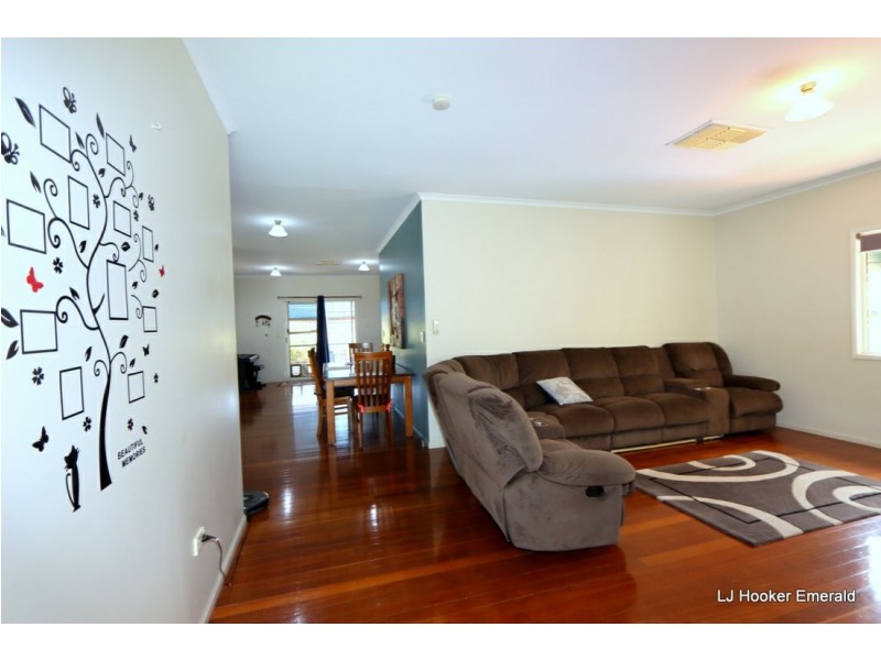 4 Stolz Place, Emerald QLD 4720