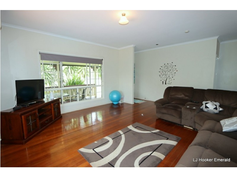 4 Stolz Place, Emerald QLD 4720