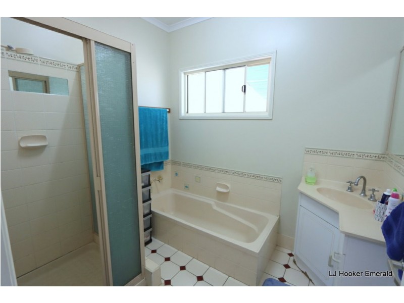 4 Stolz Place, Emerald QLD 4720