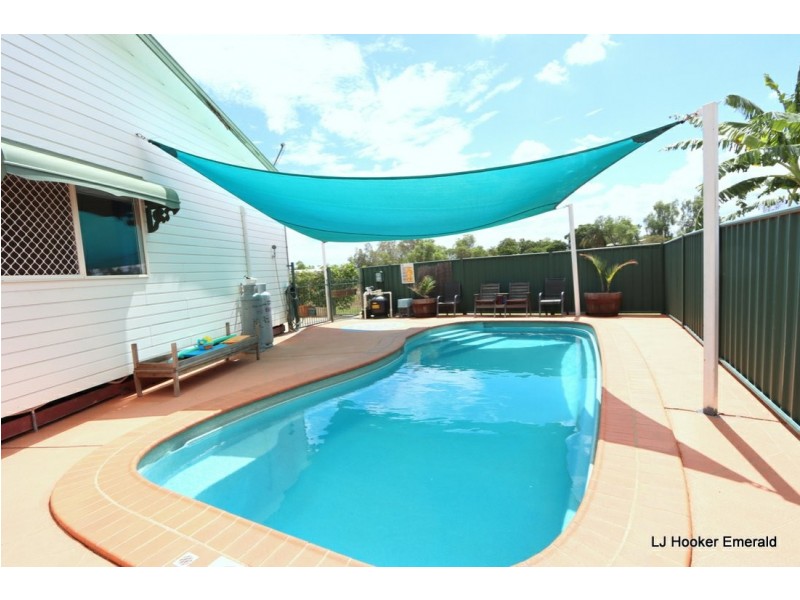 4 Stolz Place, Emerald QLD 4720