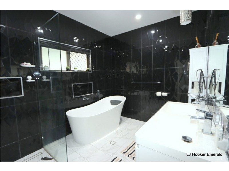 2 Gila Place, Emerald QLD 4720