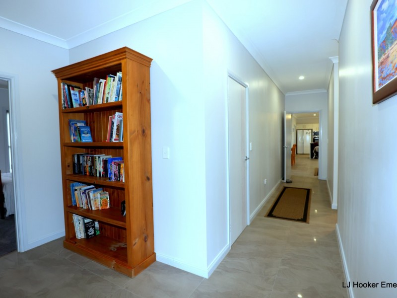 3 Margaret Place, Emerald QLD 4720