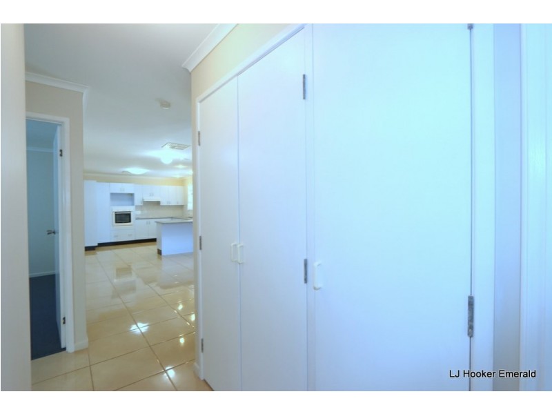 8 Fern Court, Emerald QLD 4720