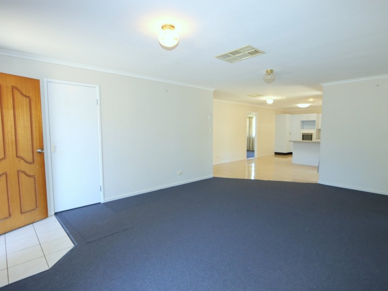 8 Fern Court, Emerald QLD 4720