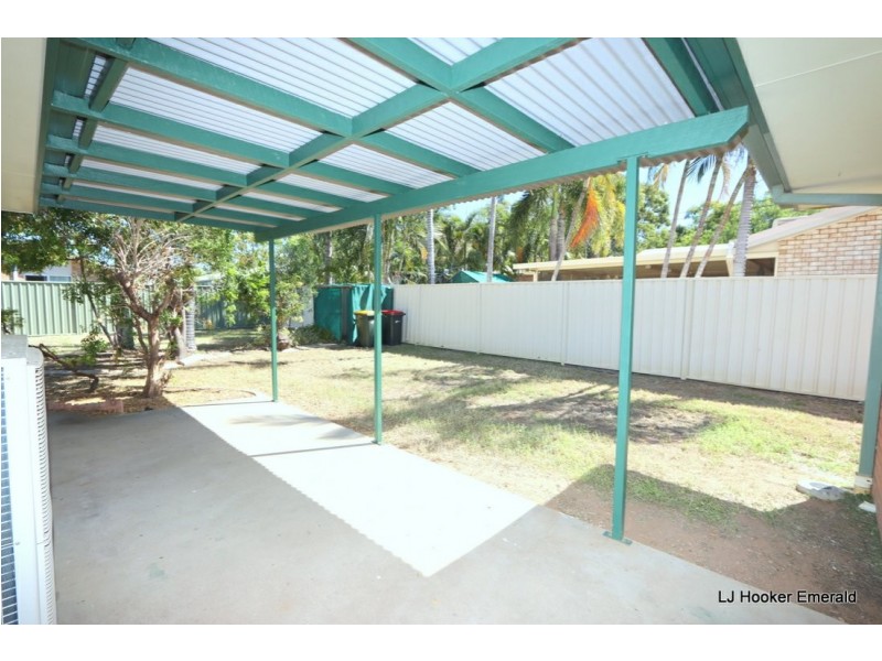 8 Fern Court, Emerald QLD 4720